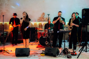 Devon wedding, The Barn at Barons Mill Farm, Barn wedding, Devon bride, South Devon, wedding photographer, devon photographer, bridal preparations, Ivybridge