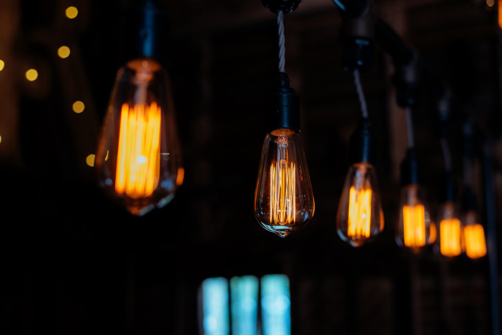 filament bulb decoration wedding