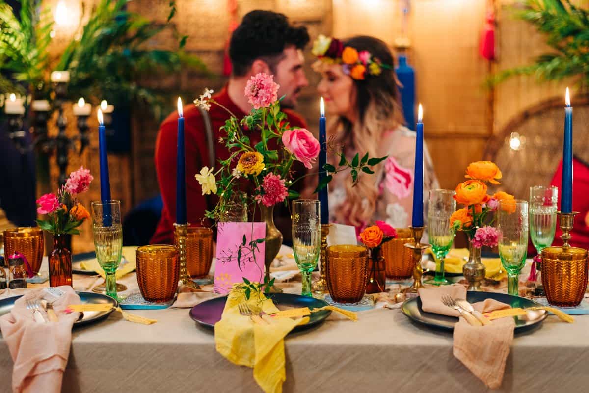 romanic vibrant wedding table
